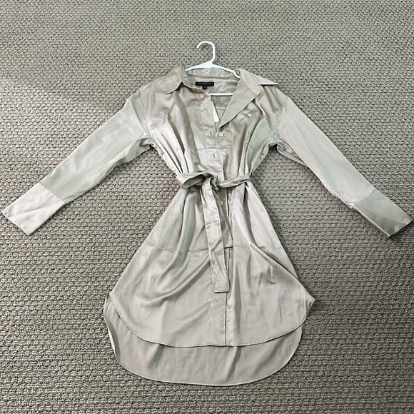 Banana republic satin mini shirtdress - size small, NWT - Picture 2 of 6